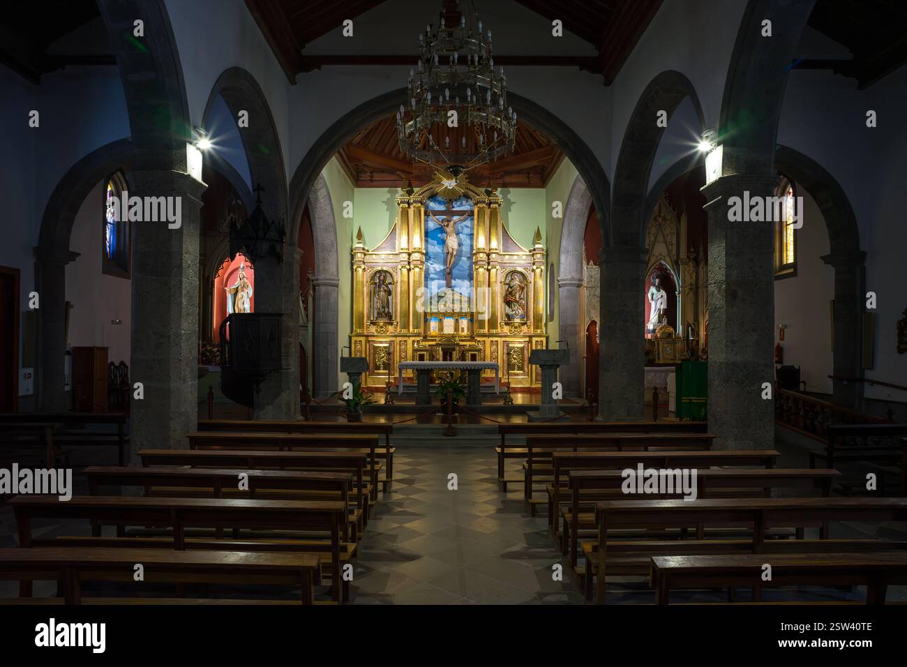 Interno della chiesa di San Roque. Firgas è una piccola città fondata nel 1488. Foto Stock