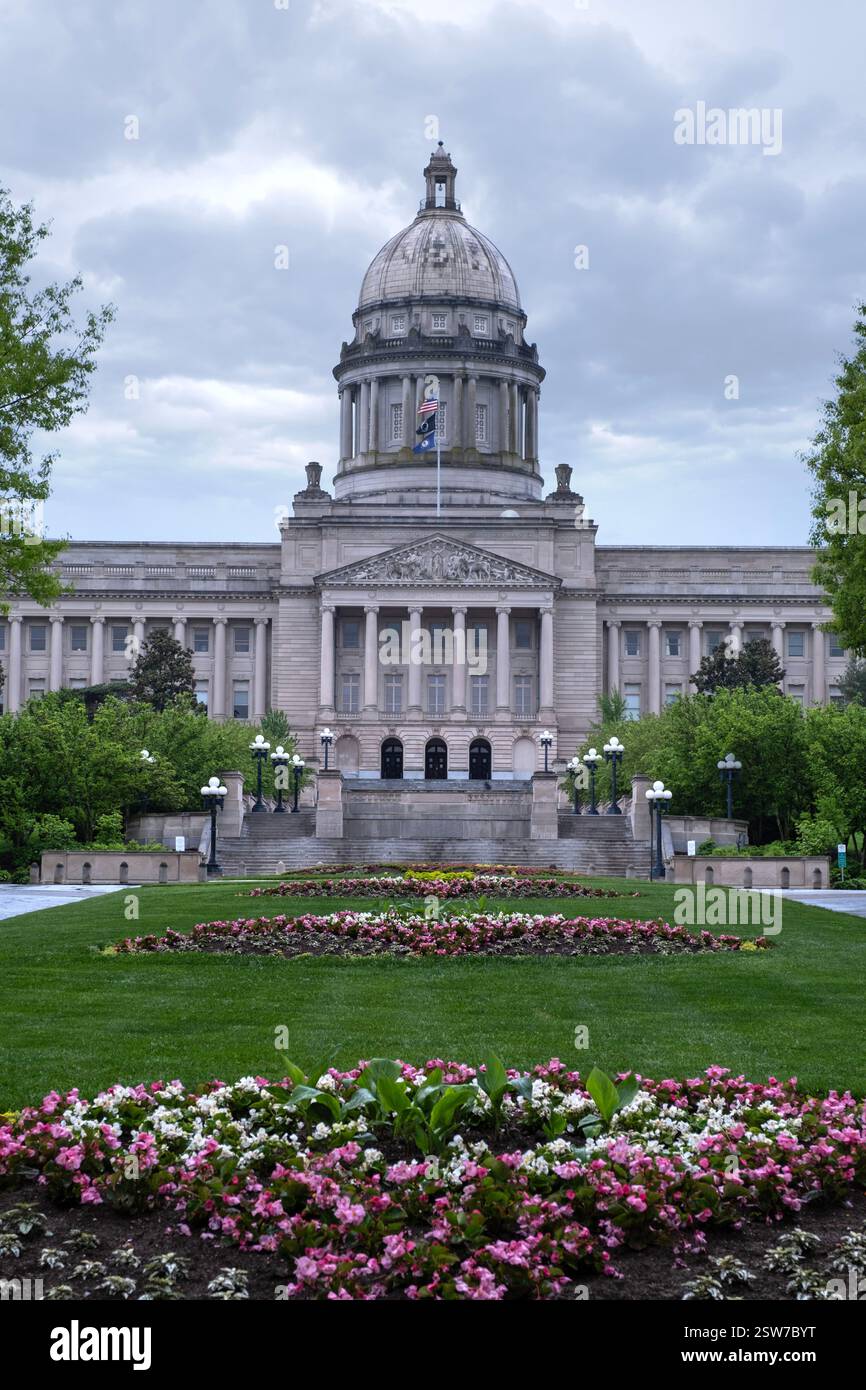 Vista verticale del palazzo del governo dello stato del Kentucky a Frankfort Foto Stock