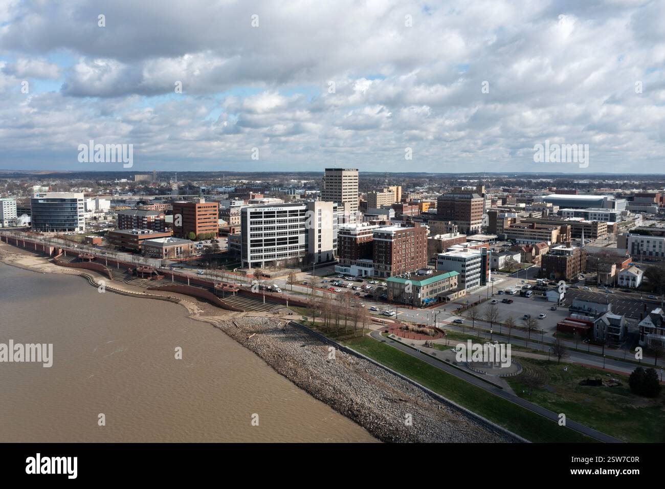 Vista aerea del centro di Owensboro, Kentucky, lungo il fiume Ohio Foto Stock