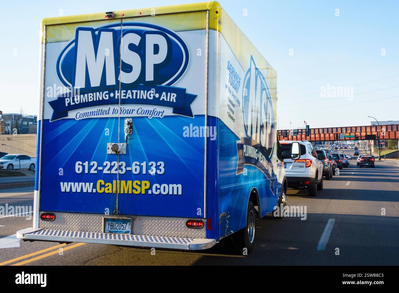 Camion MSP fuori strada, per riparare o installare impianti idraulici, di riscaldamento o di raffreddamento. St Paul, Minnesota, Minnesota, Stati Uniti Foto Stock
