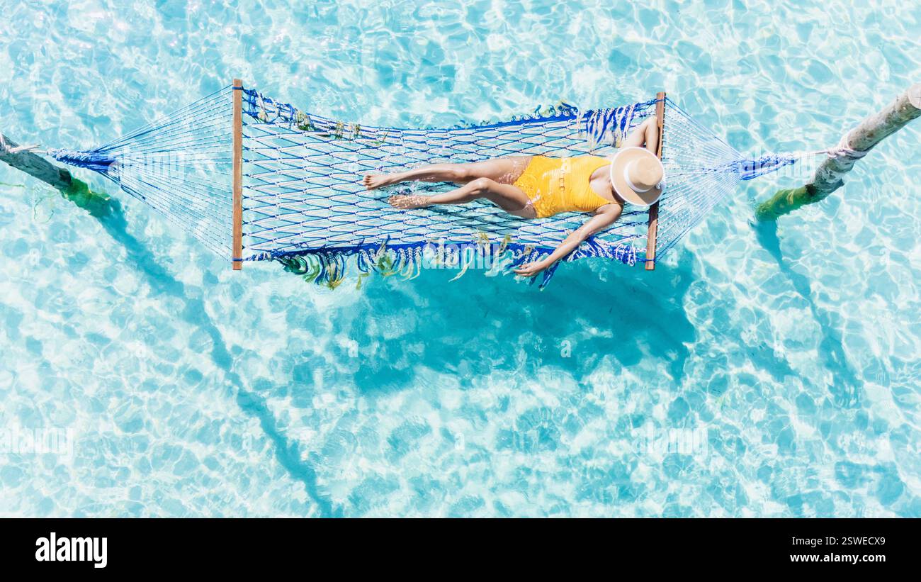 Relax da sogno nelle acque cristalline di Koh Kood, Thailandia Foto Stock