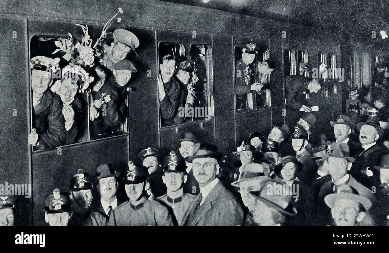 I prigionieri di guerra britannici scambiati arrivano a Zurigo durante la prima guerra mondiale Foto Stock