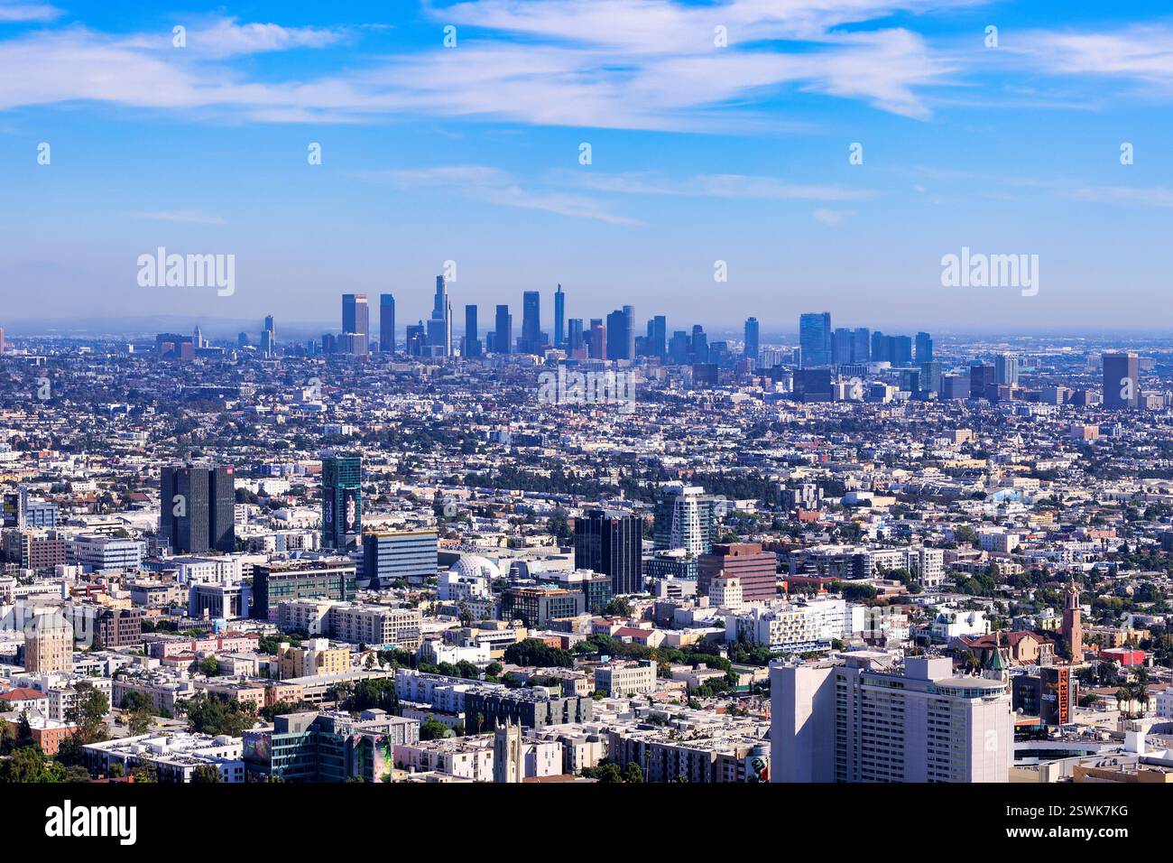 Vista del centro di Los Angeles da West Hollywood, California Foto Stock