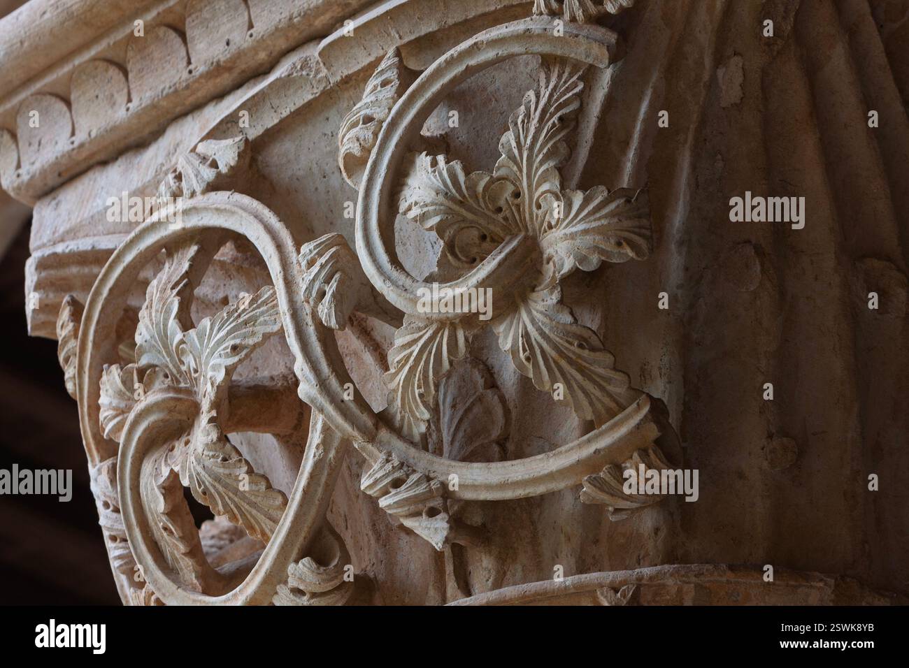 Capitale romanico nel monastero di San Andres de Arroyo, Montaña Palentina, Palencia, Castilla y Leon, Spagna, Europa Foto Stock