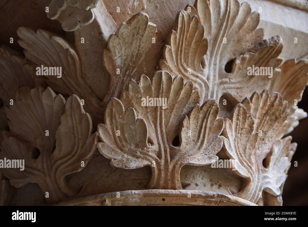 Capitale romanico nel monastero di San Andres de Arroyo, Montaña Palentina, Palencia, Castilla y Leon, Spagna, Europa Foto Stock