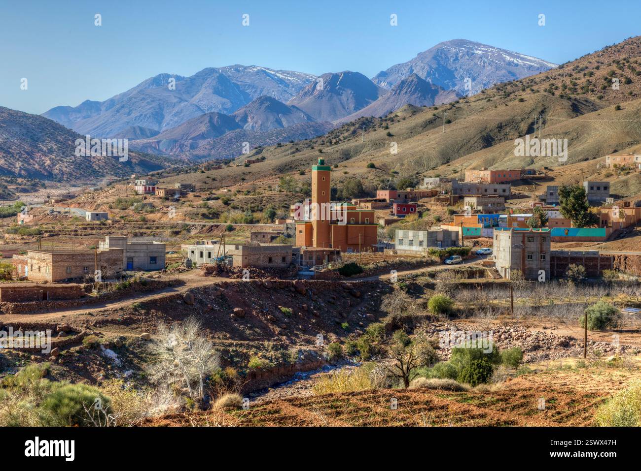 Tidili Nigouraine è un piccolo villaggio berbero nella regione dell'alto Atlante del Marocco. Foto Stock