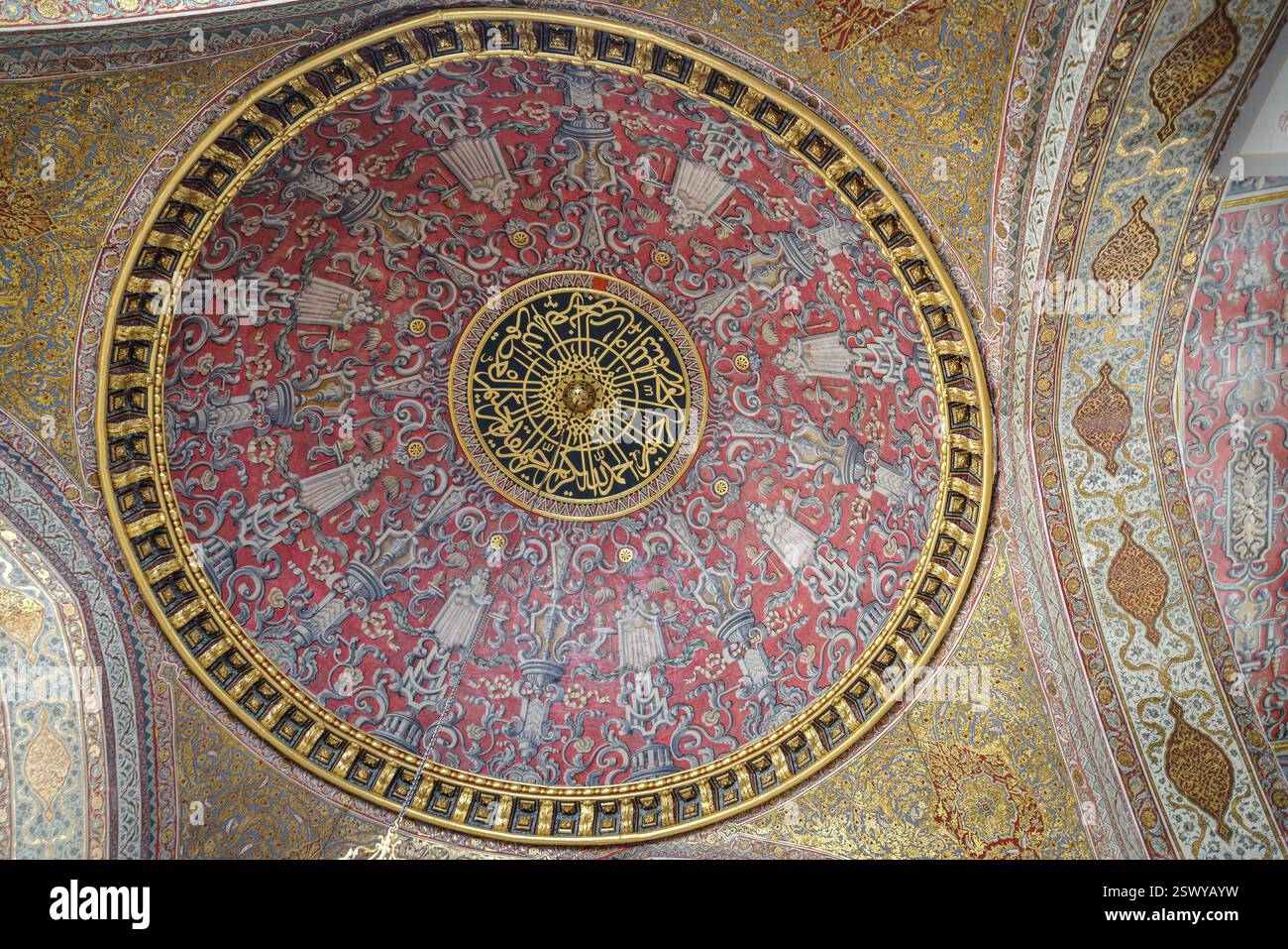Soffitto all'interno del Palazzo Topkapi, Istanbul, Turchia Foto Stock