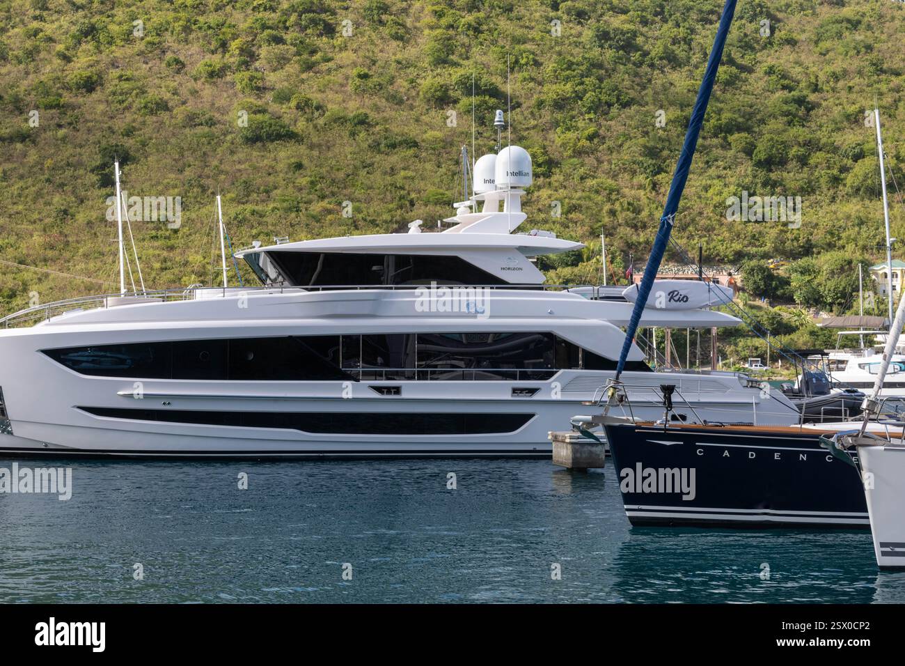 Il lussuoso yacht a motore RIO a 90 piedi Horizon FD90, costruito nel 2022, cane Garden Bay, Tortola Isole Vergini britanniche Foto Stock