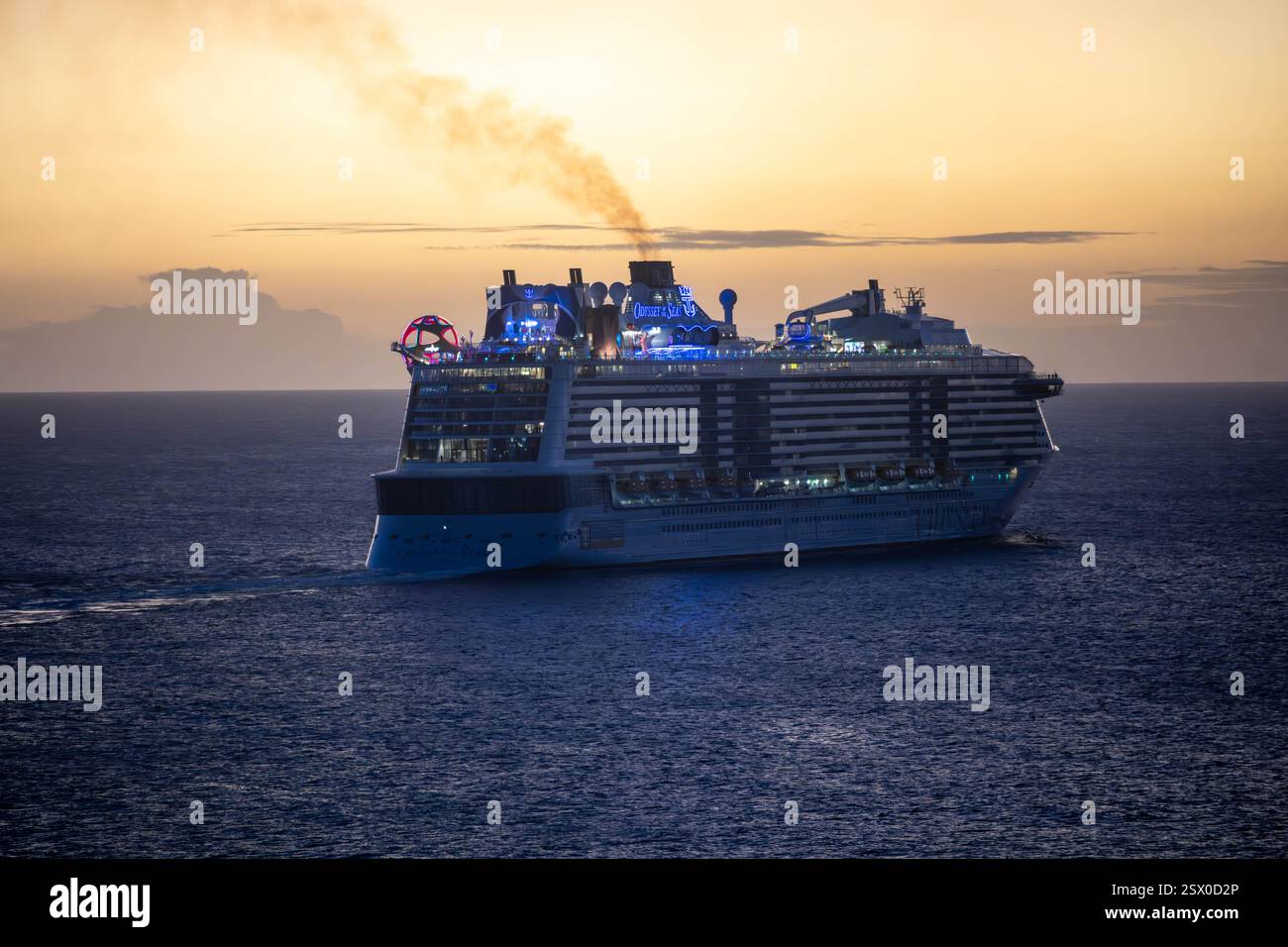 L'Odissea dei mari parte da Saint Martin Caribbean al tramonto Foto Stock