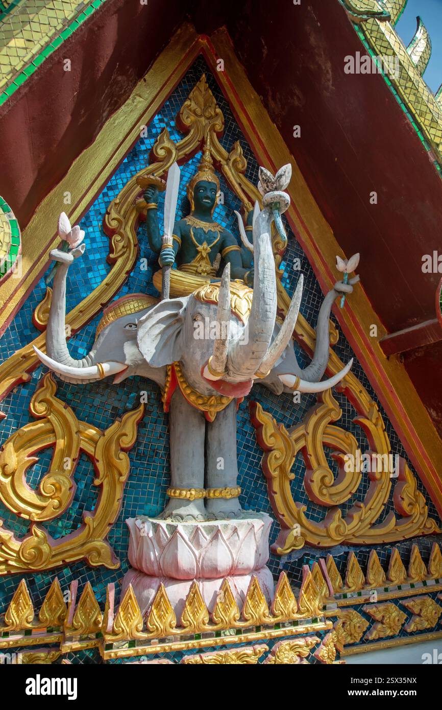 Wat Plai Laem, Bophut, Koh Samui, Thailandia, 10 febbraio, 2025, attrazioni nel tempio Foto Stock