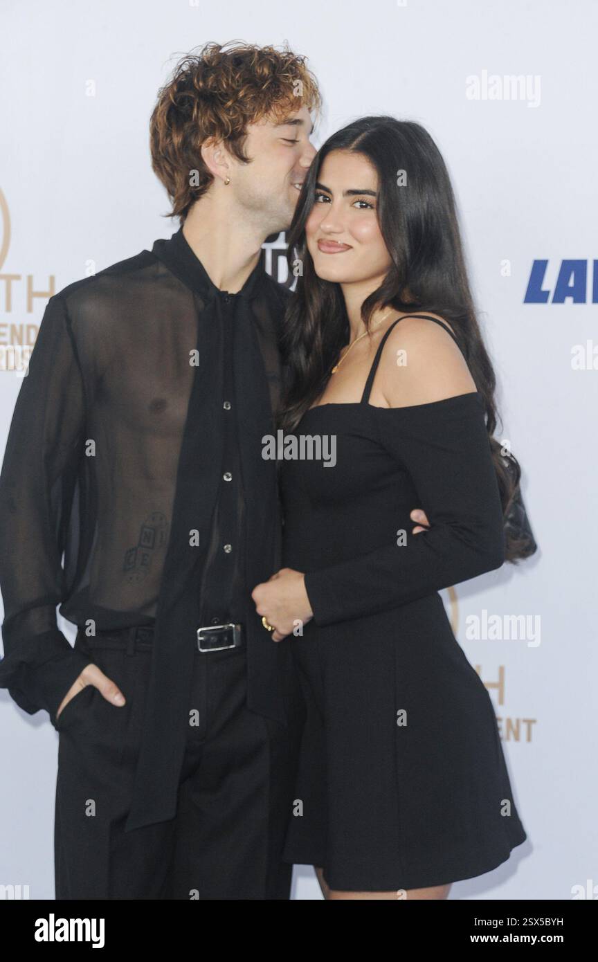 22 febbraio 2025 circa. Daniel Seavey, Kat Castellano agli arrivi per Film Independent Spirit Awards - parte 1, Santa Monica Pier, Santa Monica, CA, 22 febbraio, 2025. crediti: Elizabeth Goodenough/Everett Collection/Alamy Live News Foto Stock