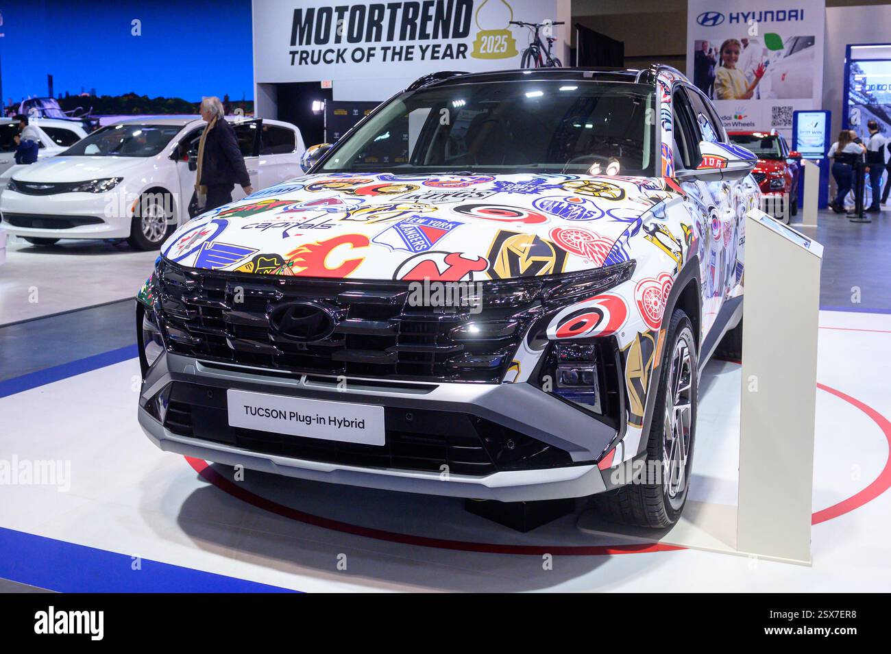 Toronto, ON, Canada - 14 febbraio 2025: Hyundai Tucson Plug-in Hybrid presentato al Canadian International AutoShow 2025. Foto Stock