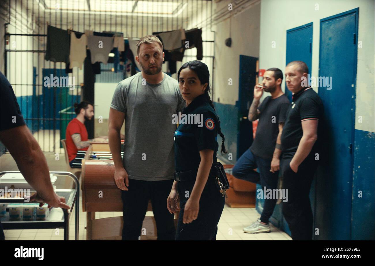 HAFSIA HERZI in BORGO (2023), diretto da STÉPHANE DEMOUSTIER. Crediti: Petit Film / France 3 Cinéma / album Foto Stock