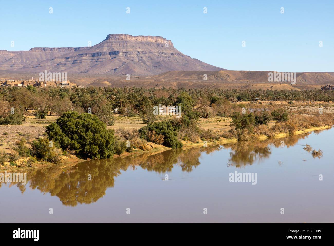 Djbel Bouzeroual è una montagna del Marocco, vicino Zagora. Foto Stock