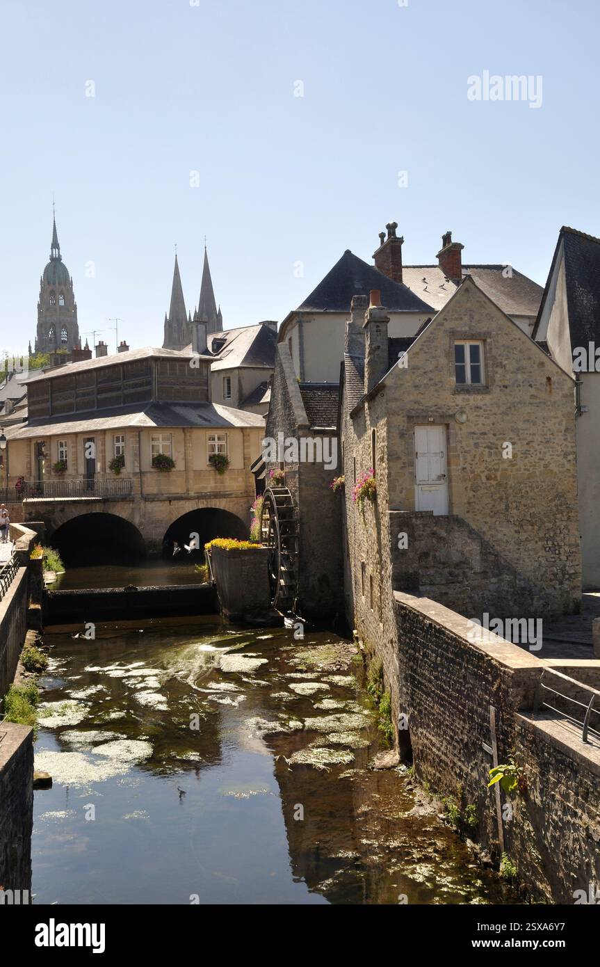 Mulino sul fiume Aure a Bayeux Foto Stock