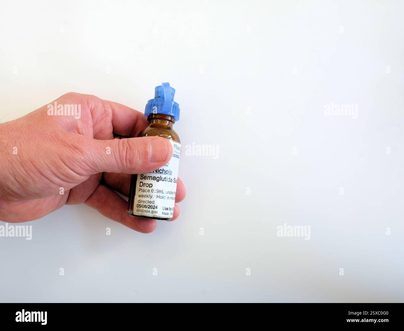Soluzione sublinguale Semaglutide per uso senza aghi o pillole; composto dosante alternativo per la gestione del diabete di tipo 2 e la promozione della perdita di peso. Foto Stock