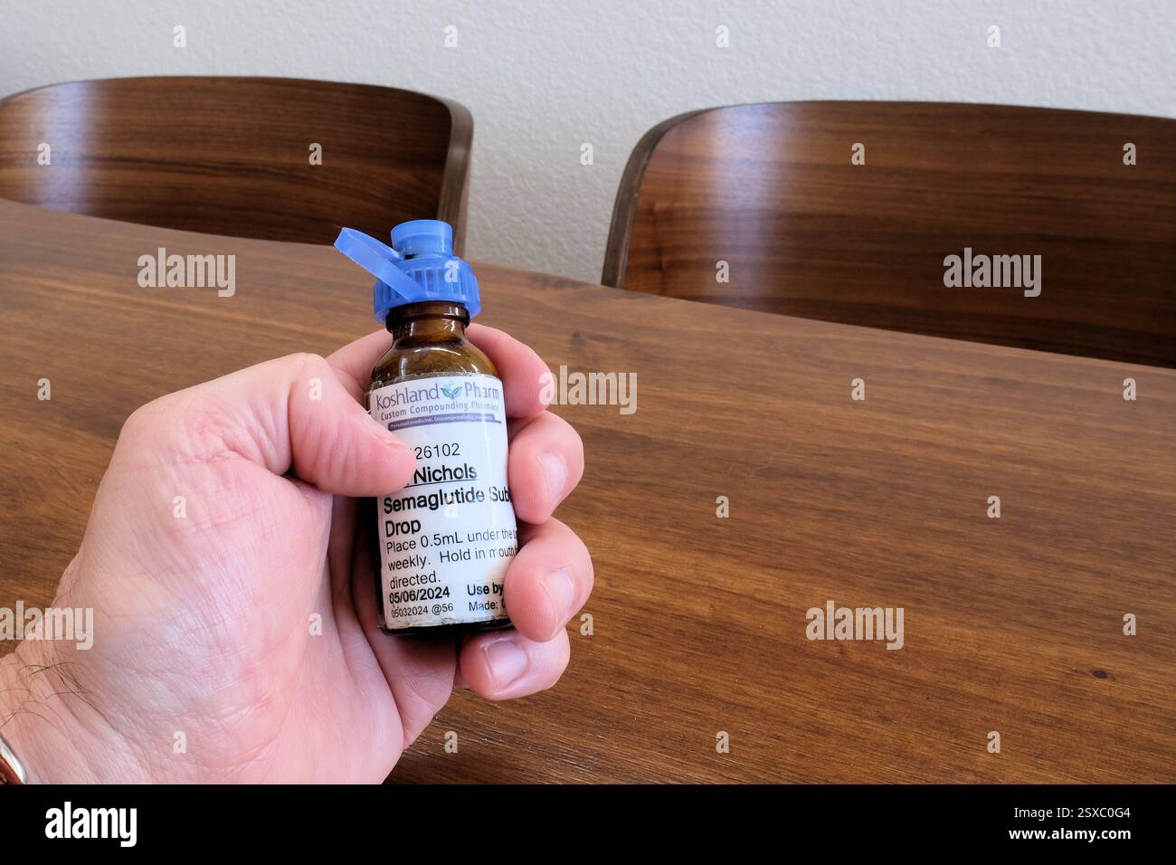 Soluzione sublinguale Semaglutide per uso senza aghi o pillole; composto dosante alternativo per la gestione del diabete di tipo 2 e la promozione della perdita di peso. Foto Stock