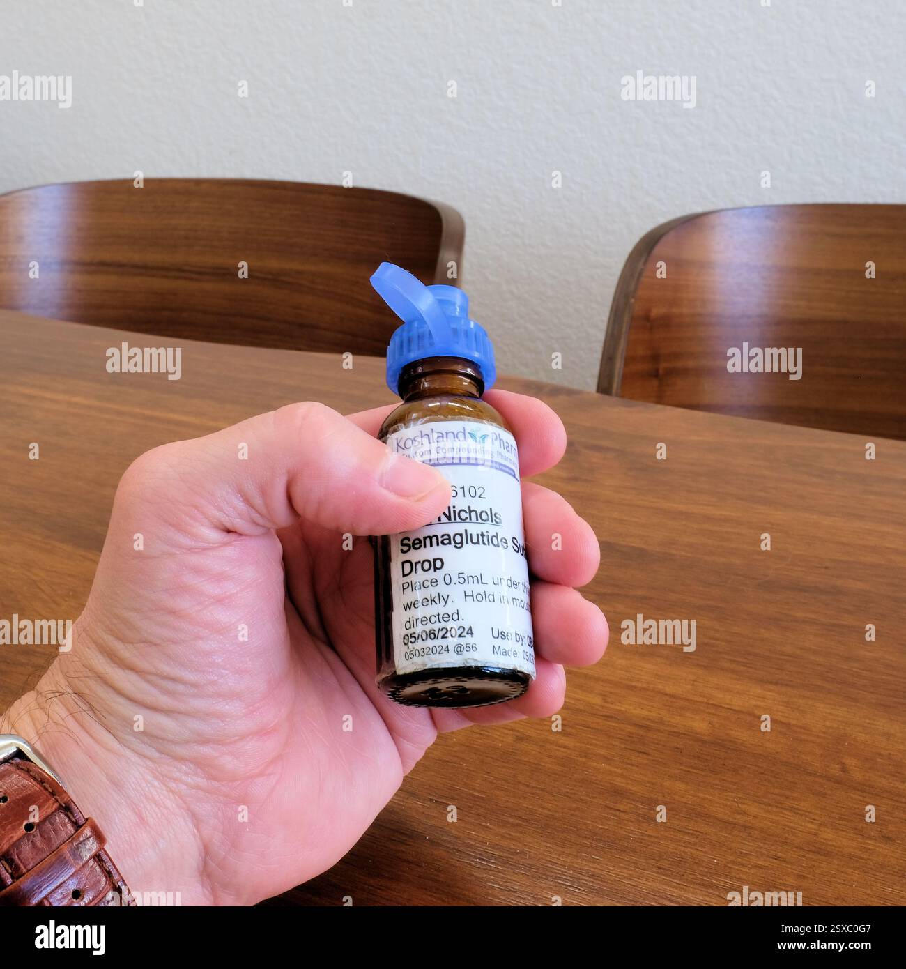 Soluzione sublinguale Semaglutide per uso senza aghi o pillole; composto dosante alternativo per la gestione del diabete di tipo 2 e la promozione della perdita di peso. Foto Stock