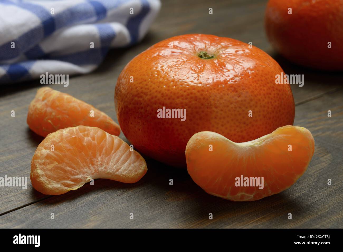 Pezzi di Clementine e clementine, clementine Foto Stock