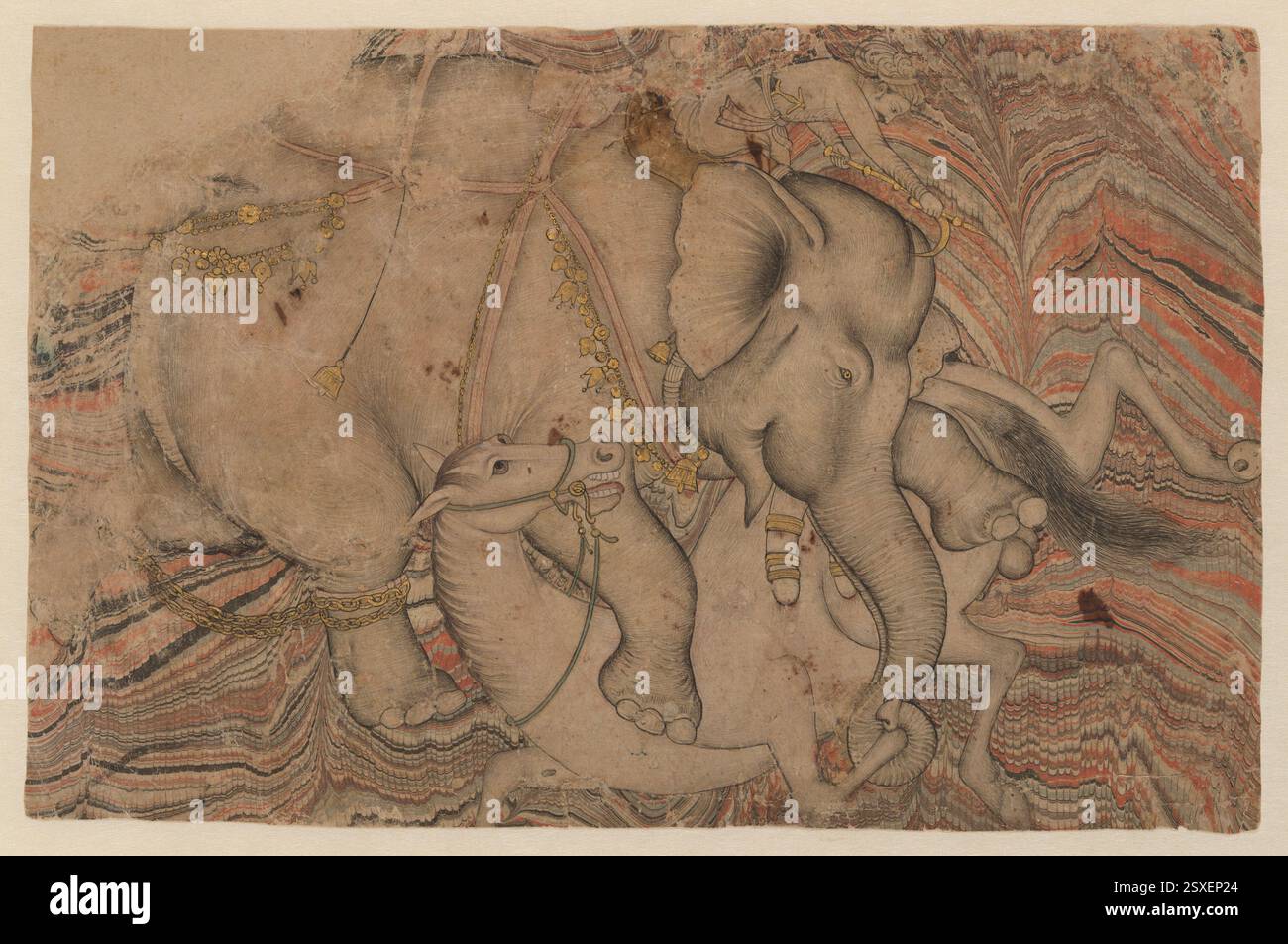 Questa opera raffigura una scena potente di un elefante che calpesta un cavallo. Il pezzo utilizza la tecnica di ombreggiatura nim-qalam e la tecnica di marbling nota come kaghaz-i abri per creare contrasti vividi. Lo sfondo marmorizzato aggiunge profondità, mentre l'uso di inchiostro nero fine da parte dell'artista evidenzia i dettagli intricati dell'elefante, del cavaliere e del cavallo. Prodotto a Deccan, India, questo pezzo esemplifica l'arte di storia naturale dell'era moghul. Foto Stock