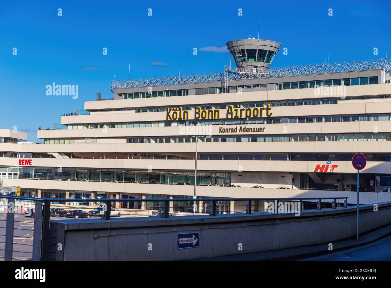 COLONIA, GERMANIA, FEBRURARY 23, 2025: Esterno dell'aeroporto di Colonia-Bonn CGN Foto Stock