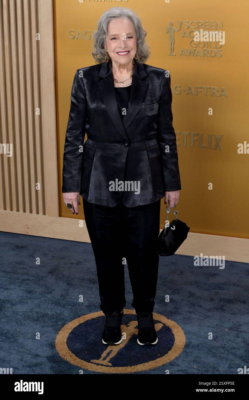 23 febbraio 2025 circa. Kathy Bates agli arrivi per il 31° Annual Screen Actors Guild SAG Awards - parte 4, Shrine Auditorium and Expo Hall, Los Angeles, CA, 23 febbraio 2025. Crediti: Priscilla Grant/Everett Collection/Alamy Live News Foto Stock