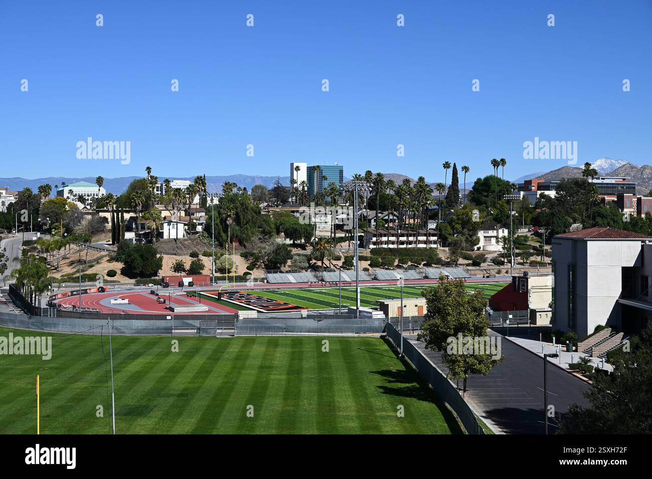 RIVERSIDE, CALIFORNIA - 23 febbraio 2024: Campi sportivi nel campus del Riverside City College, sede dei Tigers. Foto Stock
