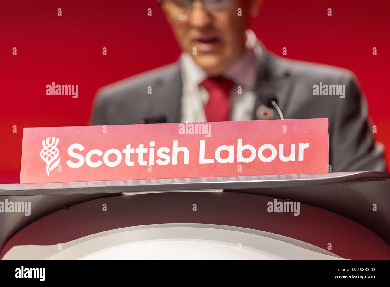 The Scottish Event Campus, Glasgow, Regno Unito. Venerdì 21 febbraio 2025. Simon Macfarlane, presidente del Comitato Esecutivo scozzese, interviene alla conferenza Foto Stock