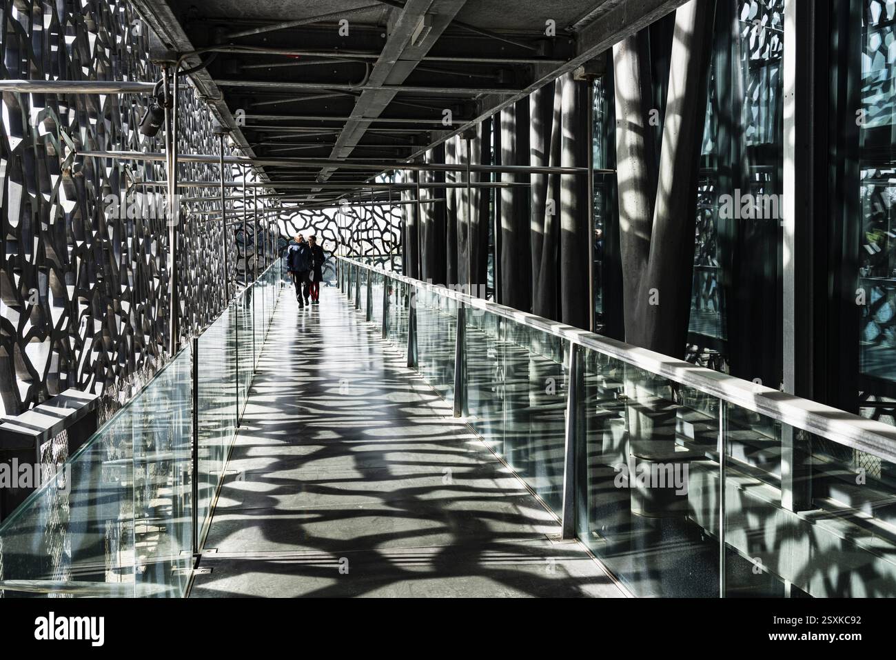 Interior, Mucem, Museo delle civiltà europee e mediterranee, architetto Rudy Ricciotti, Marsiglia, Francia, Europa Foto Stock