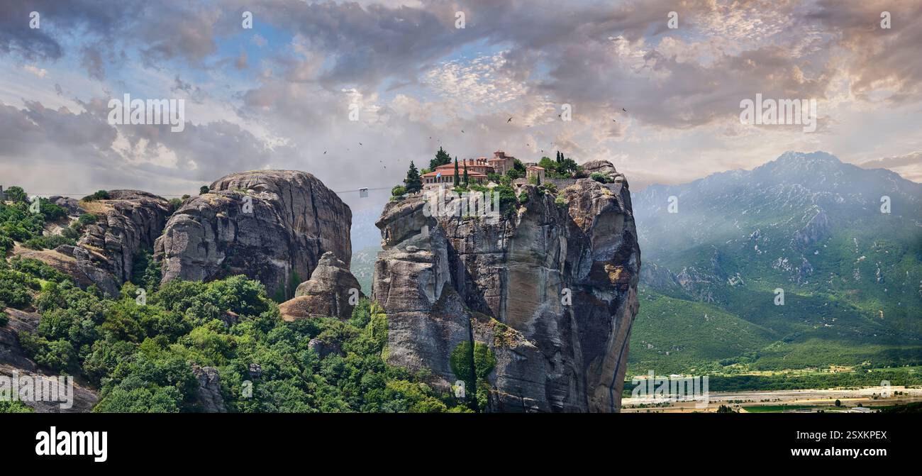 Meteora medievale Monastero topp della Santissima Trinità, (Agia Triada, Ayías Triádhos, Ayia Triada) Meteora, Grecia Foto Stock