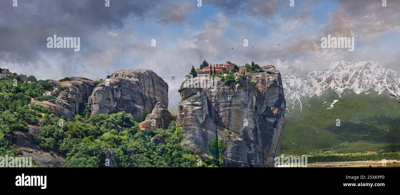 Meteora medievale Monastero topp della Santissima Trinità, (Agia Triada, Ayías Triádhos, Ayia Triada) Meteora, Grecia Foto Stock