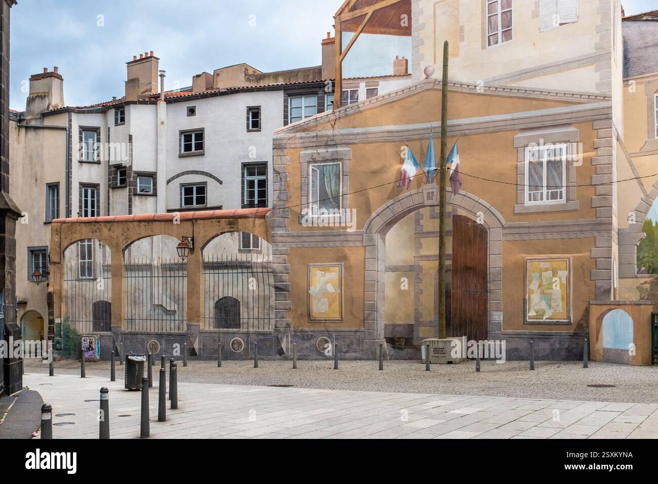 Murales su edifici, Clermont Ferrand, Auvergne Rhone Alpes, Francia, Europa Foto Stock