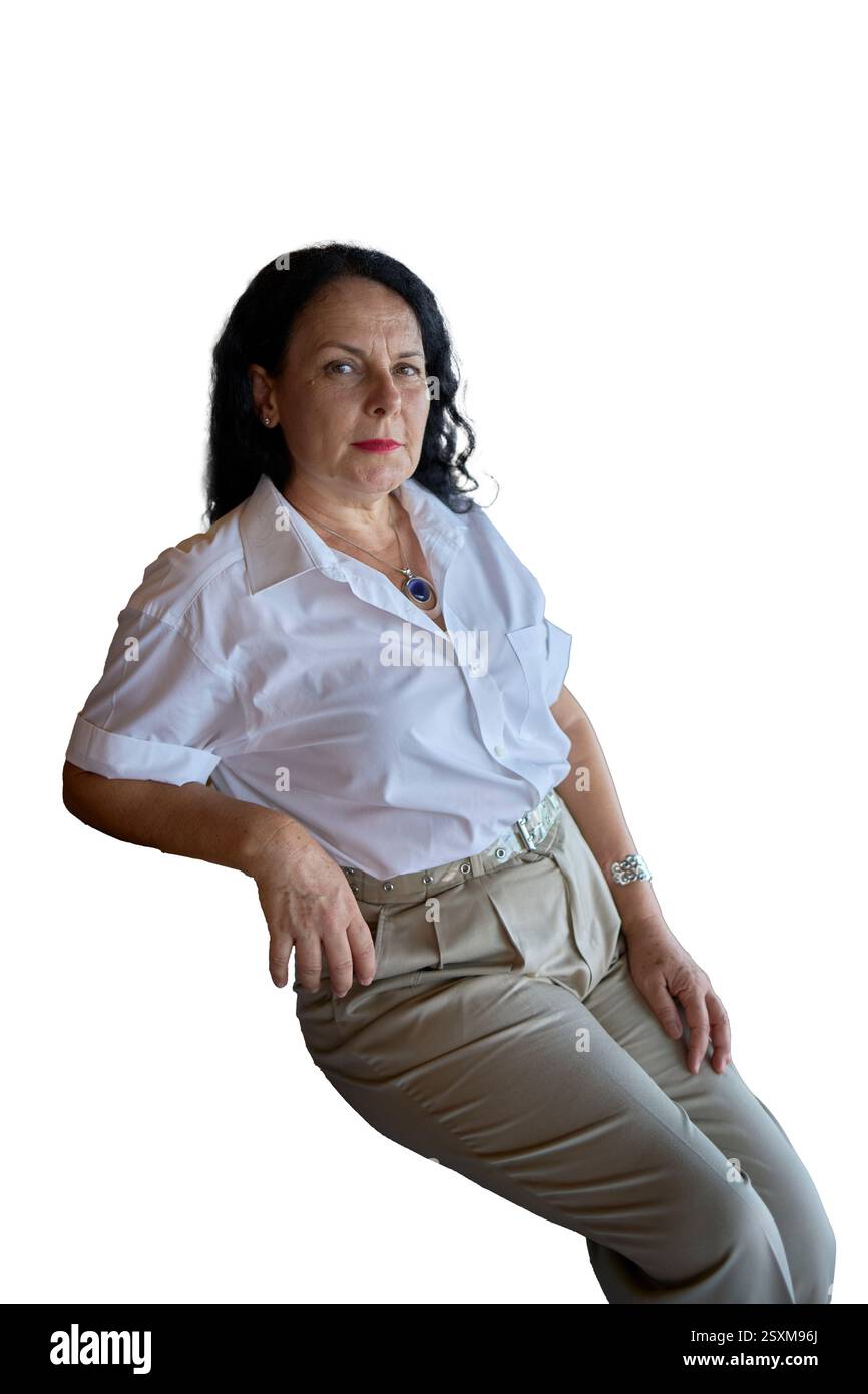 an donna anziana in elegante abito da lavoro estivo isolato, png, Foto Stock