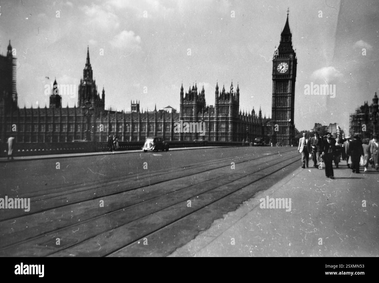 1950 - Londra: Big Ben e le Houses of Parliament storica foto in bianco e nero retrò d'epoca. Vista iconica. Famoso posto britannico Foto Stock