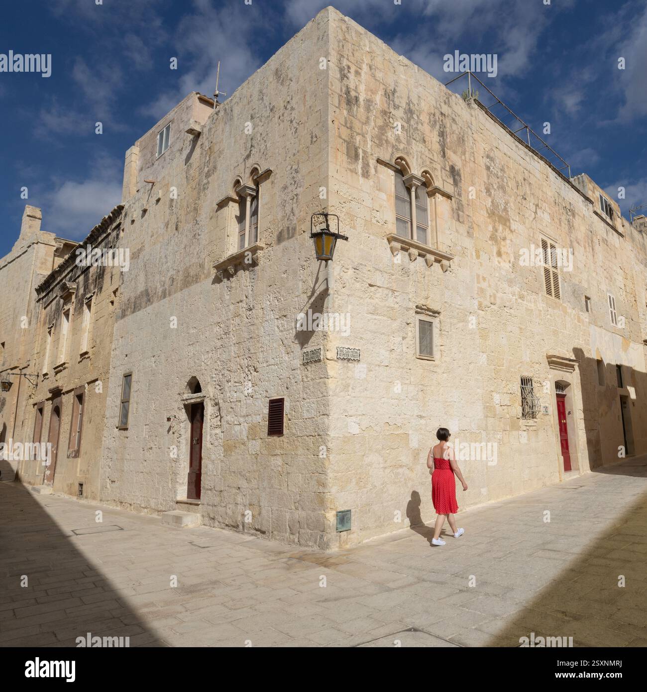 L'incrocio tra Magazines' Street e St Peter Street, Mdina, Malta. Foto Stock
