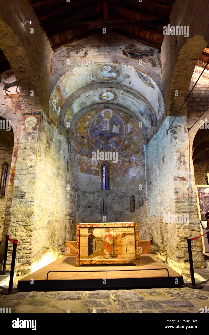 Taüll, chiesa di Sant Climent (romanica, XI secolo). Patrimonio mondiale dell'UNESCO. Abside principale. Vall de Boí, alta Ribaganza, Lleida, Catalogna, Spagna. Foto Stock