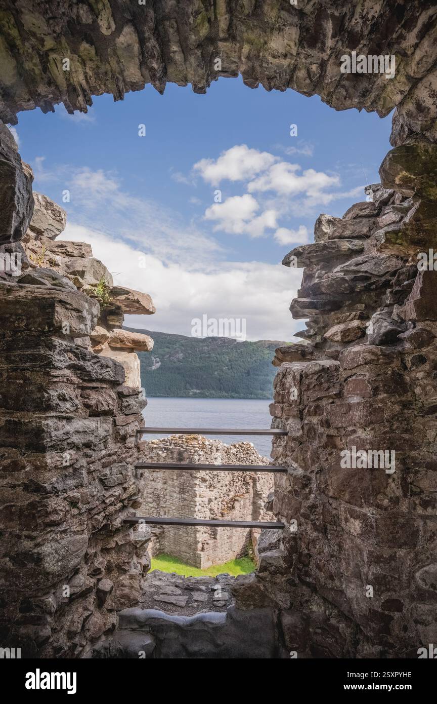 Castello di Urquhart, Loch Ness, Drumnadrochit, Inverness, Scozia Foto Stock