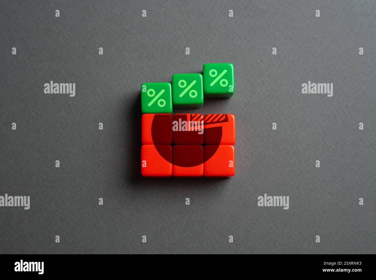 Il deficit di bilancio è colmato da prestiti e dall'emissione di obbligazioni. Indebitamento pubblico, debito nazionale, politica fiscale, stabilità finanziaria e ma economico Foto Stock