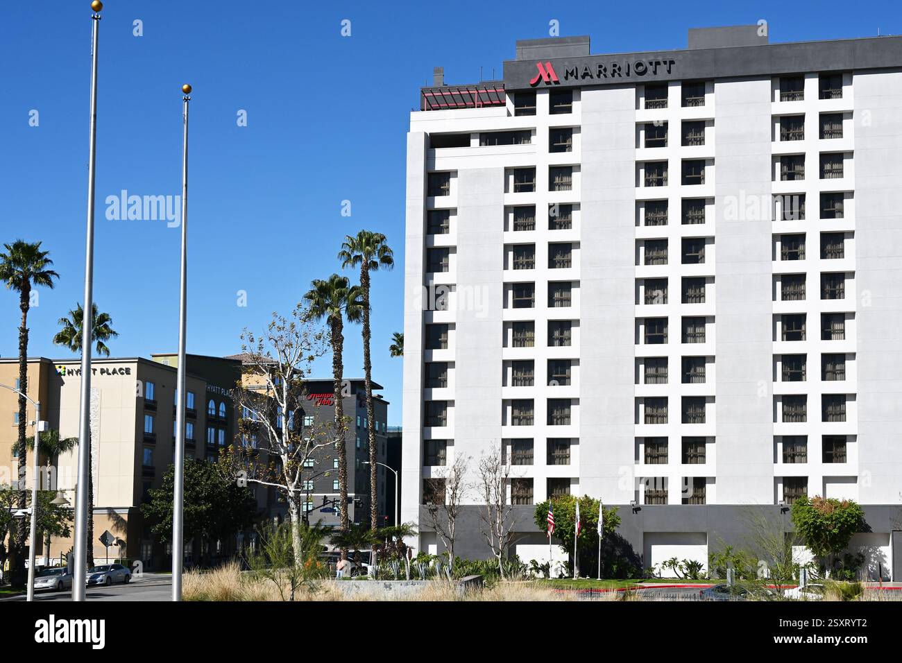 RIVERSIDE, CALIFORNIA - 23 febbraio 2024: Il Marriott Hotel, l'Hyatt Place e l'Hampton Inn sono tutti vicini al Centro Congressi. Foto Stock