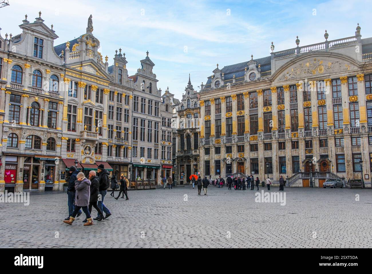Bruxelles, Belgio - 28 febbraio 2016: Facciate della Grand Place a Bruxelles, Belgio Foto Stock