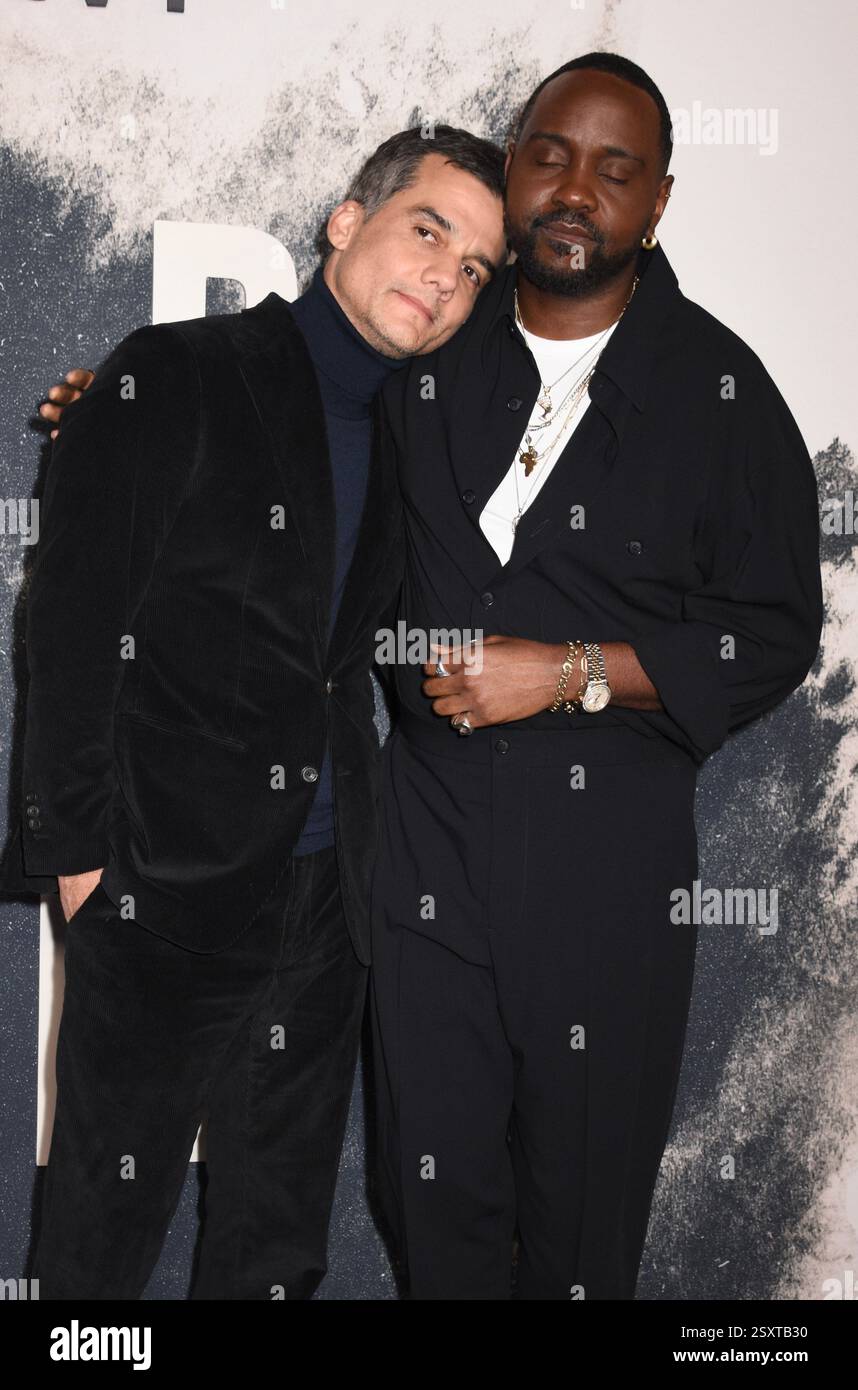 New York, New York, Stati Uniti. 25 febbraio 2025. Wagner Moura e Brian Tyree Henry alla prima mondiale di Dope Thief alla Regal Union Square di New York il 25 febbraio 2025. Crediti: Mpi099/Media Punch/Alamy Live News Foto Stock
