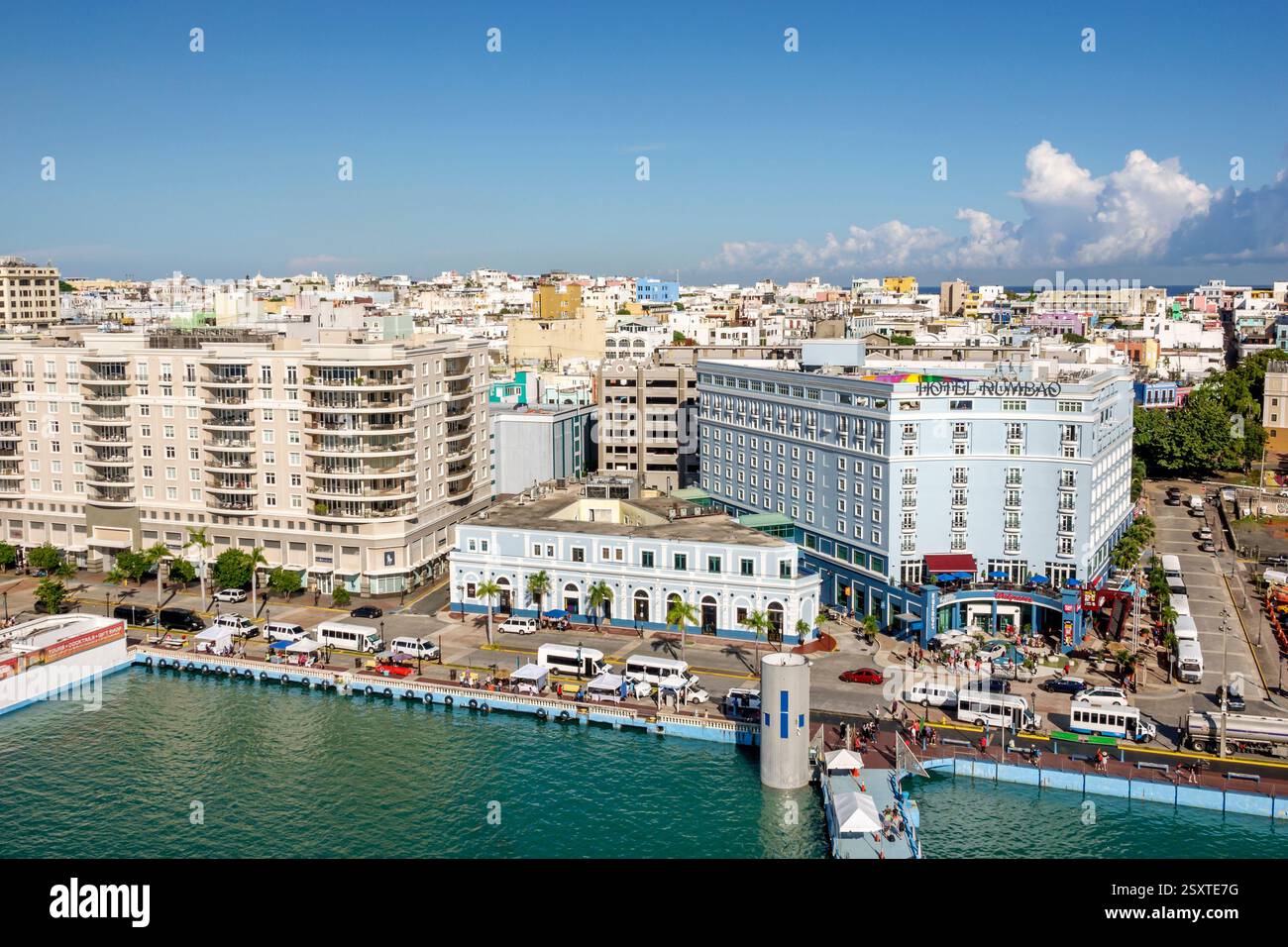 San Juan Porto Rico, San Juan Vecchia, Viejo San Juan, Oceano Atlantico, Baia di San Juan, vista del porto delle navi da crociera, Hotel Rumbao, ex Sheraton Old San Juan, Blue colonia Foto Stock