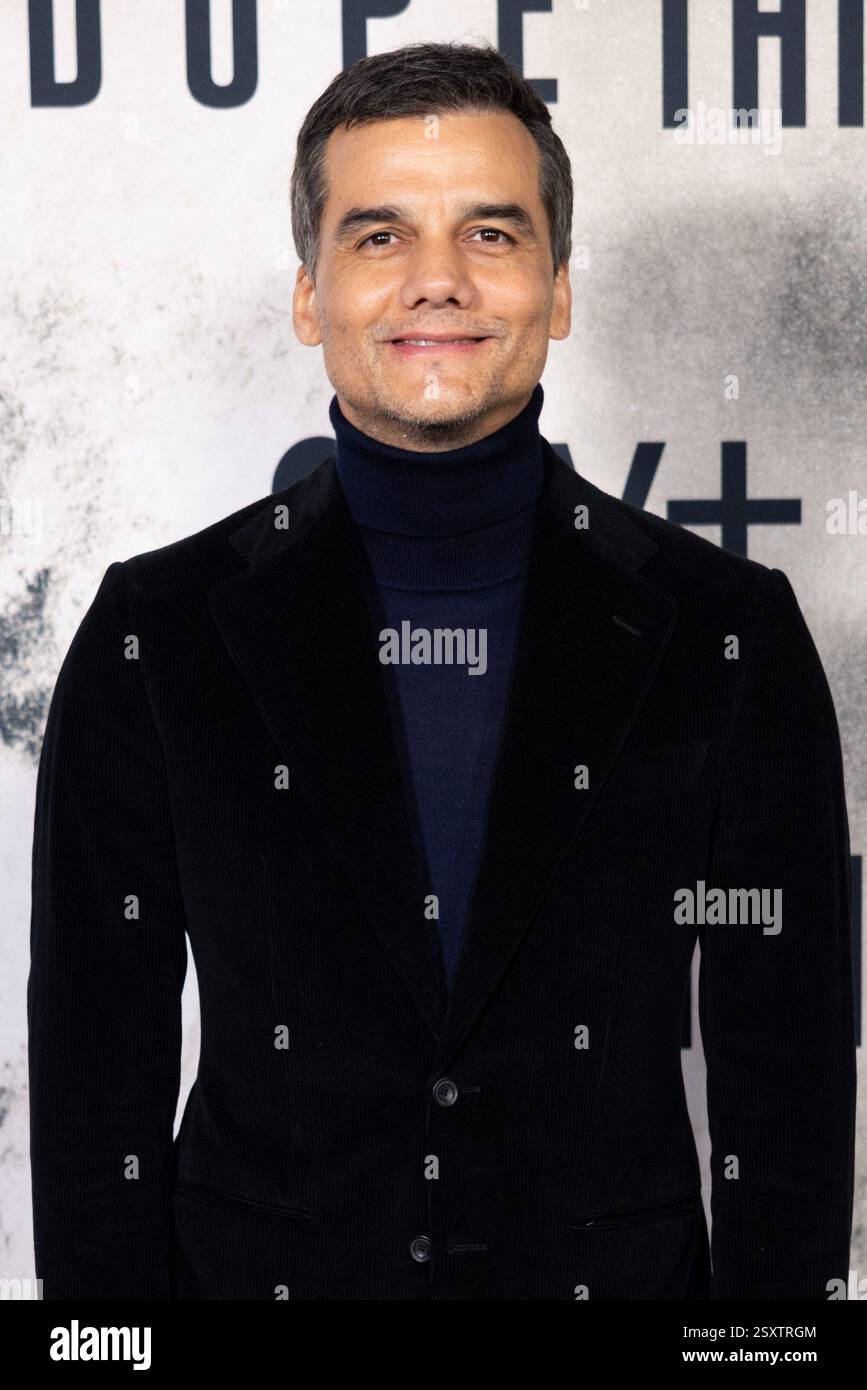 NY. 25 febbraio 2025. Wagner Moura agli arrivi per LADRO DI DROGA Premiere, Regal Union Square, New York, NY, febbraio 25, 2025. crediti: Ryan Billings/Everett Collection/Alamy Live News Foto Stock