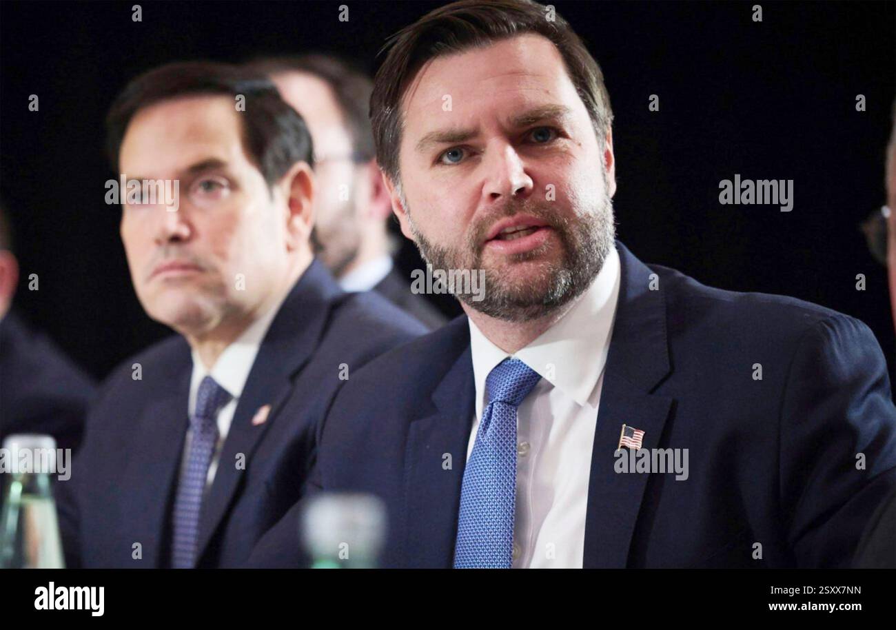 MARCO RUBIO, Segretario di Stato degli Stati Uniti, a sinistra con il Vicepresidente James - J.D.Vance - nel febbraio 2025. Foto: Casa Bianca Foto Stock
