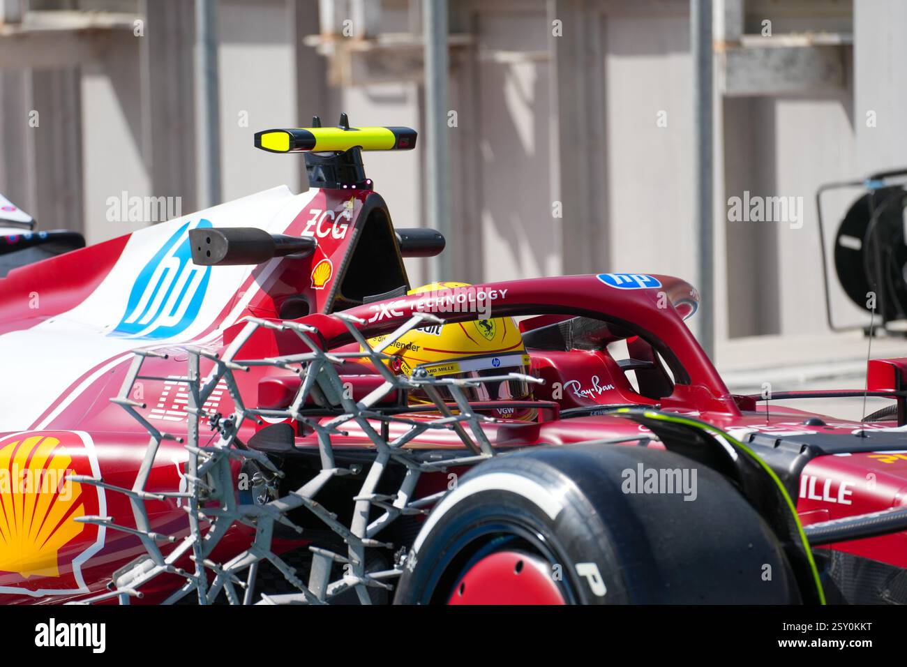 Sakhir, Bahrein. 26 febbraio 2025. Lewis Hamilton, durante i test di Formula 1, al Bahrain International Circuit. Crediti: Alessio Morgese/Alessio Morgese/Emage/Alamy live news Foto Stock