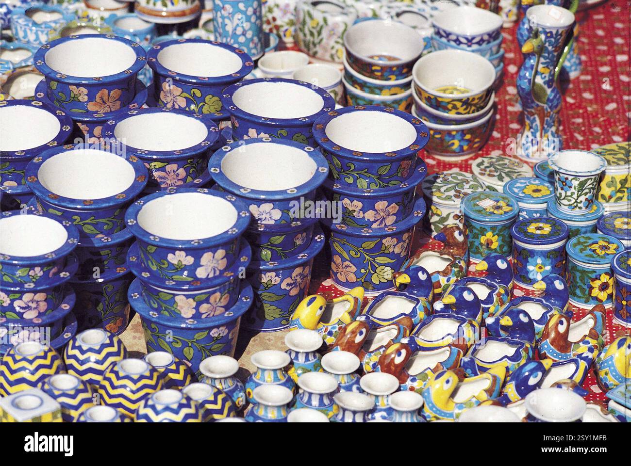 Dipinta a mano la ceramica, Jaipur, Rajasthan, India, Asia Foto Stock