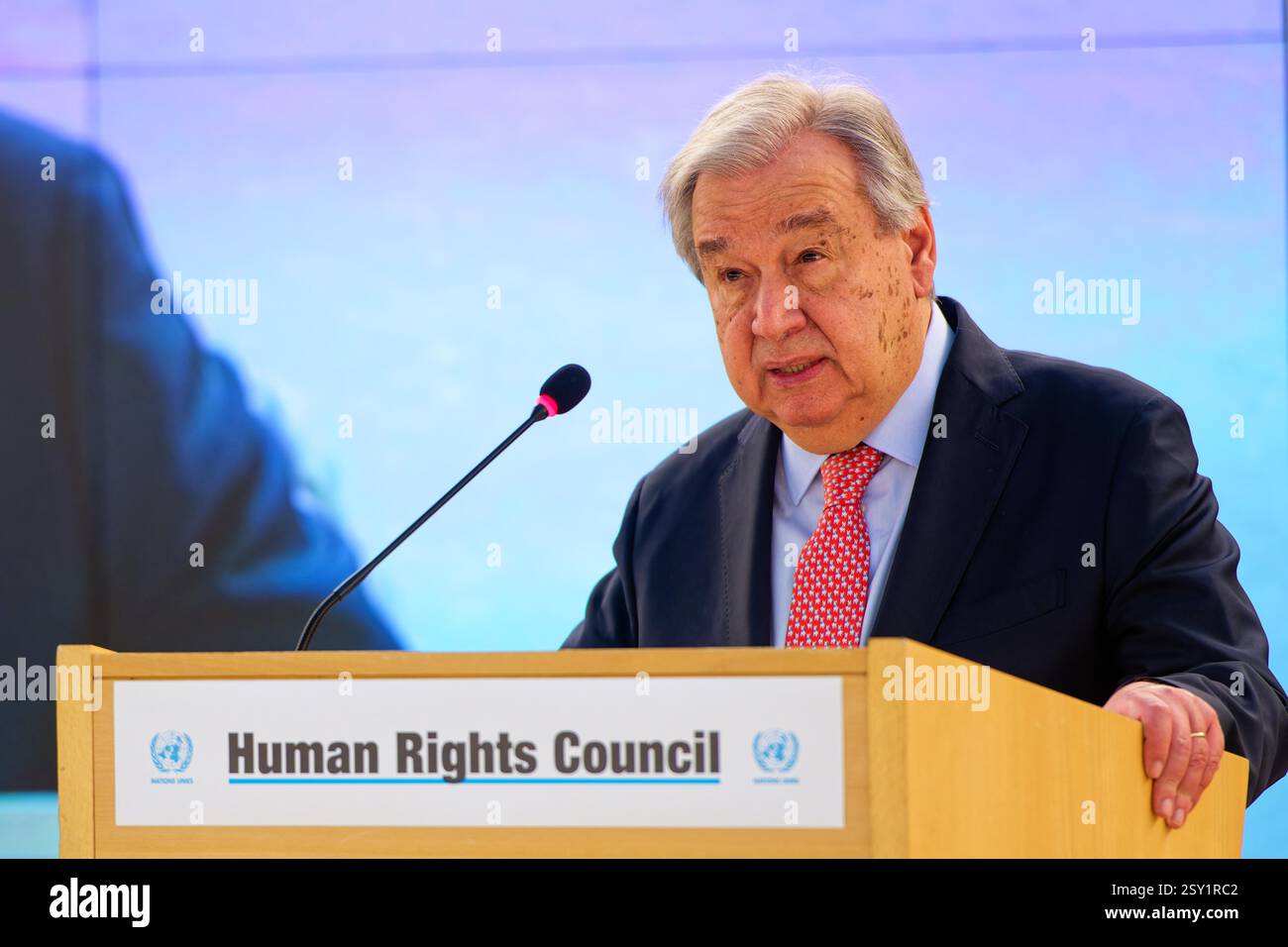 Ginevra, Svizzera - 24 febbraio 2025: Il Segretario generale delle Nazioni Unite Antonio Guterres si presenta alla 58a sessione del Consiglio per i diritti umani alle Nazioni Unite Foto Stock