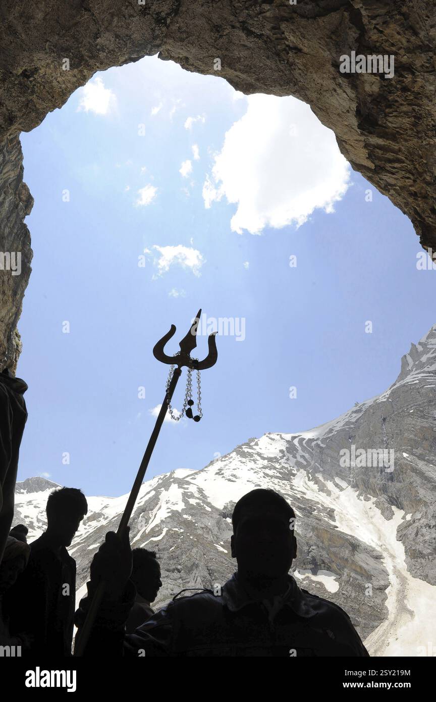 Santa grotta amarnath yatra, Jammu Kashmir, India, Asia Foto Stock