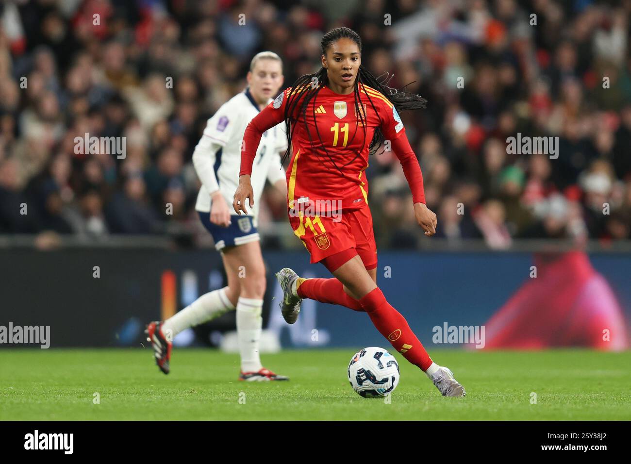 Londra, Regno Unito. 26 febbraio 2025. Londra Inghilterra, 26 febbraio 2025: Salma Paralluelo di Spagna durante la partita UEFA Women's Nations League tra Inghilterra e Spagna allo stadio Wembley di Londra (Alexander Canillas/SPP) credito: SPP Sport Press Photo. /Alamy Live News Foto Stock
