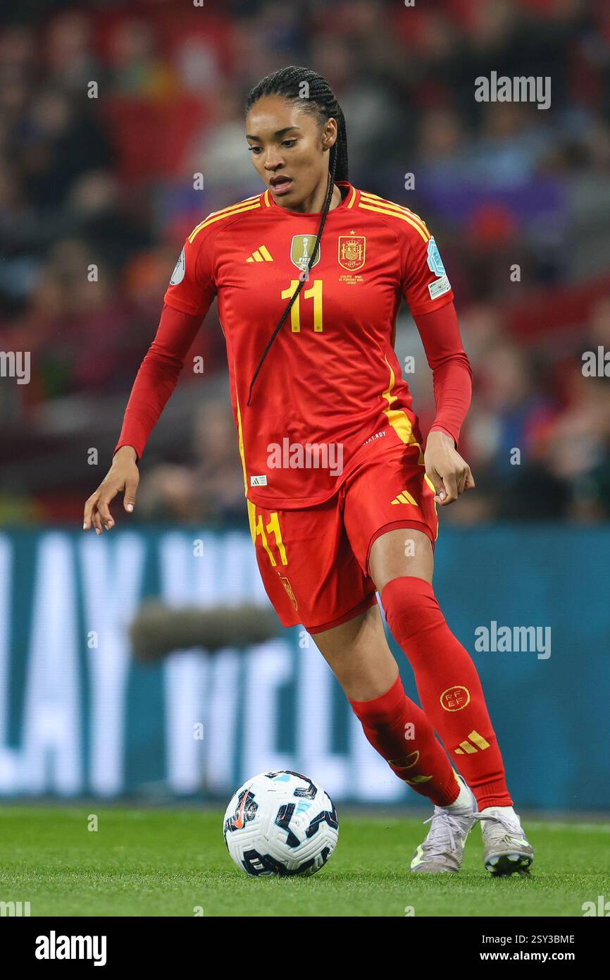 Londra, Regno Unito. 26 febbraio 2025. Londra Inghilterra, 26 febbraio 2025: Salma Paralluelo di Spagna durante la partita UEFA Women's Nations League tra Inghilterra e Spagna allo stadio Wembley di Londra (Alexander Canillas/SPP) credito: SPP Sport Press Photo. /Alamy Live News Foto Stock